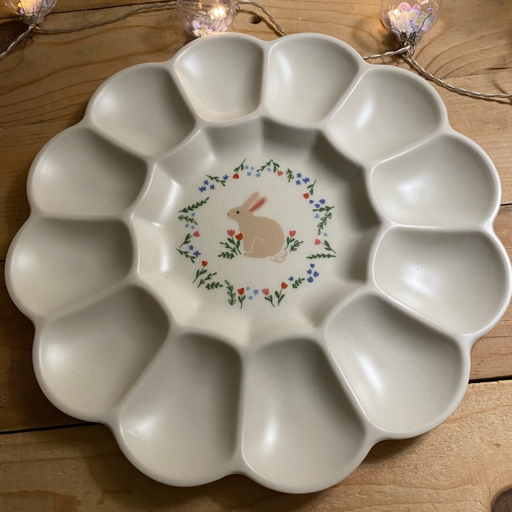 Target Bullseye playground Easter Bunny Egg Tray new